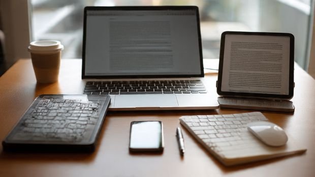 Top AI Writing Apps Detailed Comparison